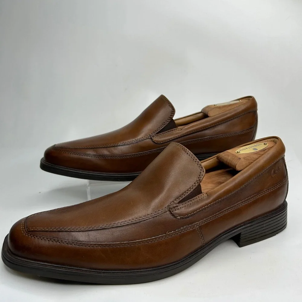 New Clarks Mens Tilden Free Leather Ortholite Formal Slip On Dress Shoes Sz 10 M